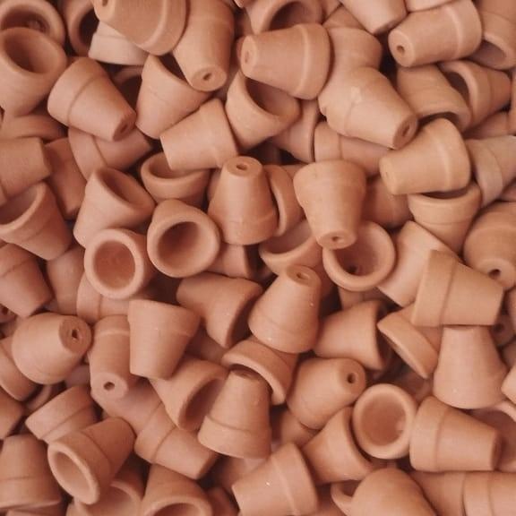 Above: pic from Terracotta Dude 02/08/24 with the message “ hi, just got this photo from Tunis, pots seem ok, thank god....”
