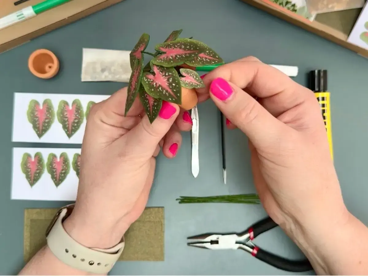 Making a miniature paper Red Flash
